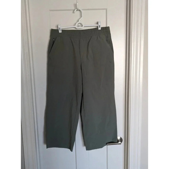 Gap Fit wide leg cropped pant M - Picture 1 of 5